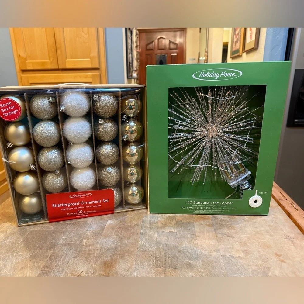 Shatterproof Christmas Ornament Set and LED Starburst Tree Topper Gold & Silver - Picture 1 of 13